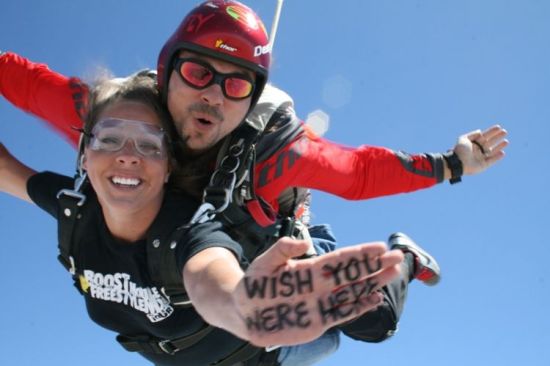 550px x 366px - Couple Has Sex While Skydiving FAA Very Interested | The Mary Sue