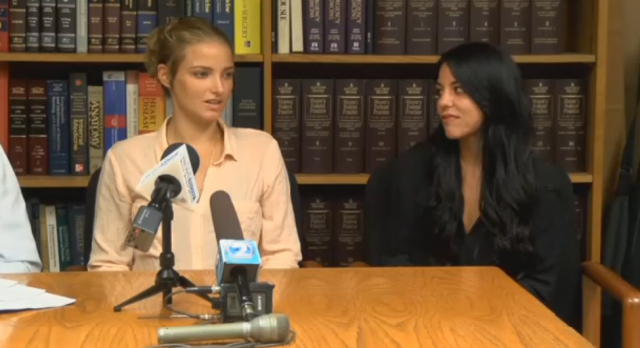 Lesbian Couple Allegedly Arrested Assaulted For Kissing In Grocery Store The Mary Sue
