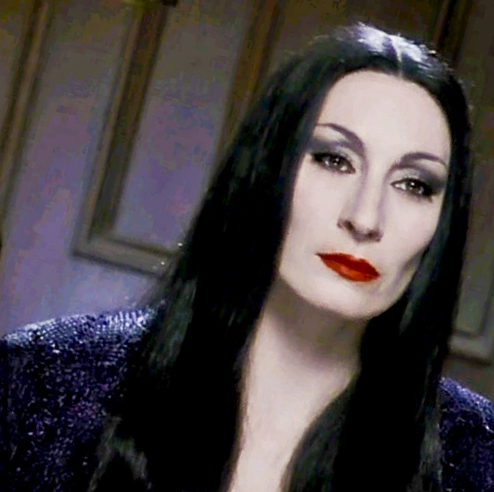Psychology of Inspirational Women: Morticia Addams | The Mary Sue
