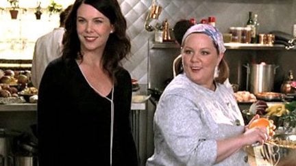 Lauren Graham and Melissa McCarthy in Gilmore Girls