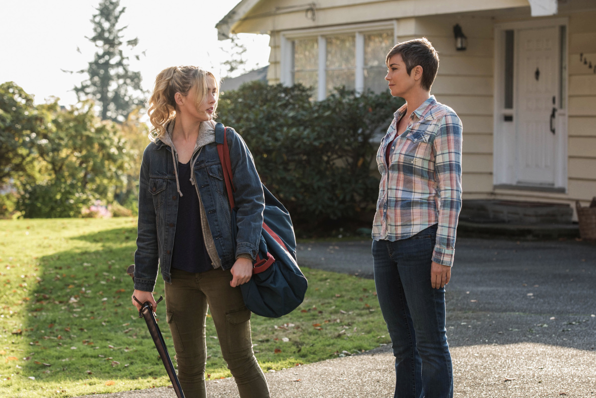 Claire and Jody Mills in Wayward Sisters