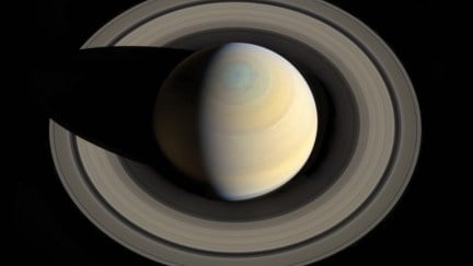 Saturn rings fade