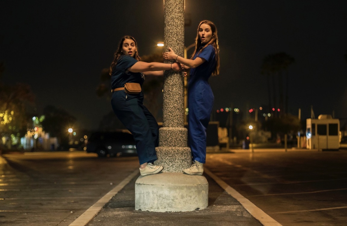 Beanie Feldstein and Kaitlyn Dever in Booksmart (2019)