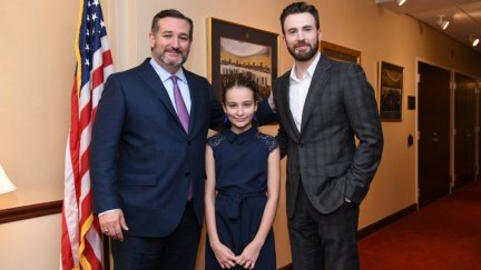 chris evans poses with ted cruz and his daughter in congress