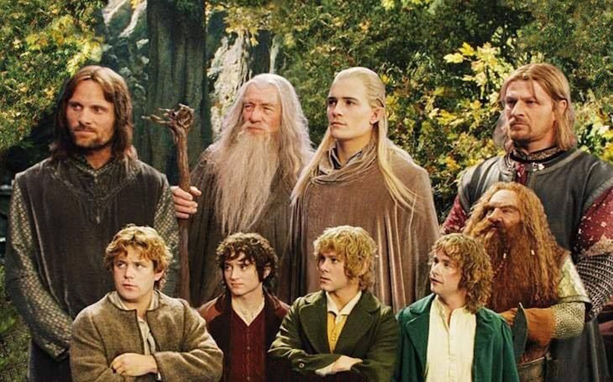 Lord Of The Rings: Friends Dress As The Fellowship Of The Ring For Epic  Journey