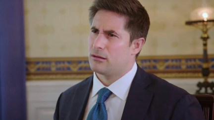 Jonathan Swan's face