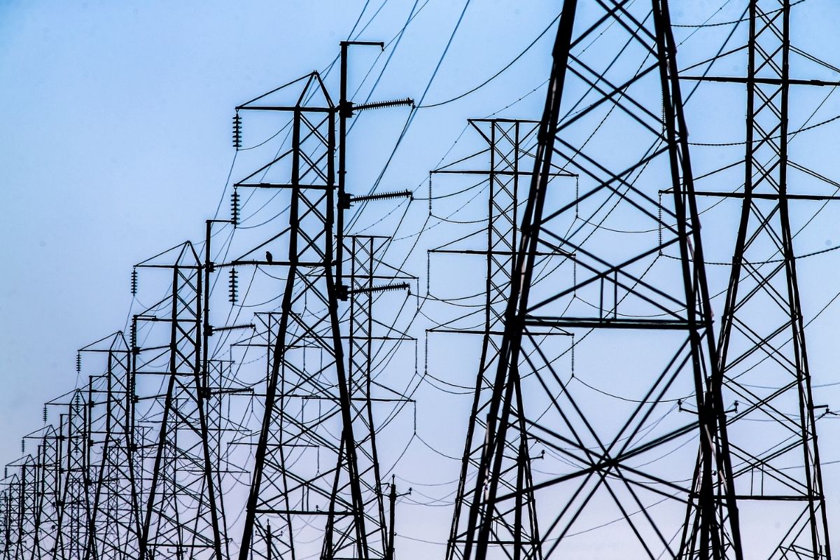 Power Lines in Texas during winter storm