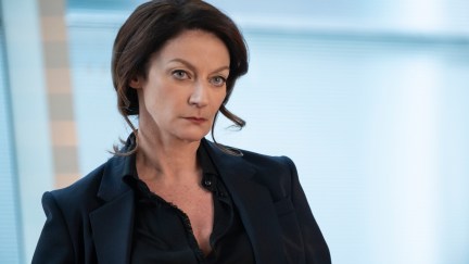 michelle gomez as miranda in the flight attendant