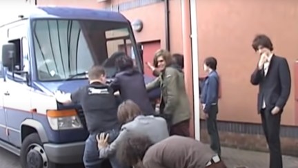 The Strokes grab some ass and try to haul ass to make their van work.