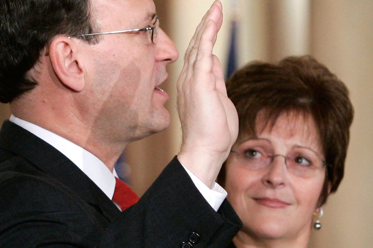 Samuel Alito's Wife Environmental Corruption Allegations, Explained ...