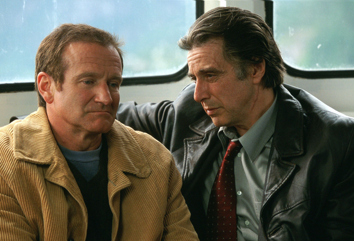 Robin Williams and Al Pacino sit on a ferry in Insomnia