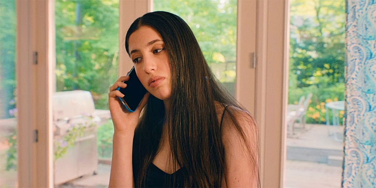Sadie Sandler as Ronnie Friedman in You Are So Not Invited to My Bat Mitzvah