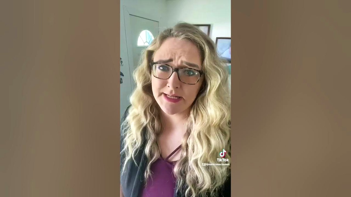 Lauren the Mortician on TikTok