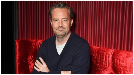 LONDON, ENGLAND - FEBRUARY 08: Matthew Perry poses at a photocall for 