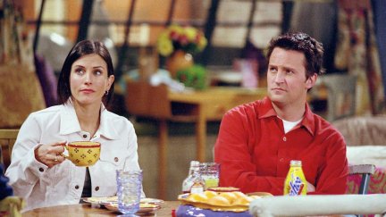 Courteney Cox as Monica Geller and Matthew Perry as Chandler Bing in 'Friends'