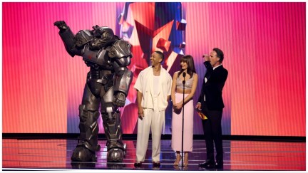 LOS ANGELES, CALIFORNIA - DECEMBER 07: Actors Aaron Moten, Ella Purnell, and Walton Goggins speak onstage during 