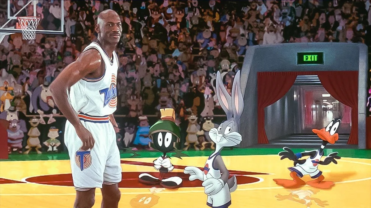 Michael Jordan plays basketball with Bugs Bunny and Marvin the Martian in Space Jam