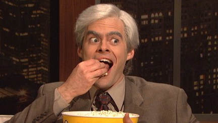 Bill Hader gleefully eats popcorn on 'SNL'