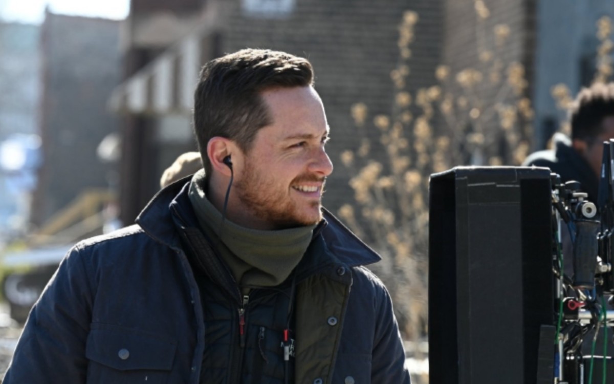 Jesse Lee Soffer as Jay Halstead