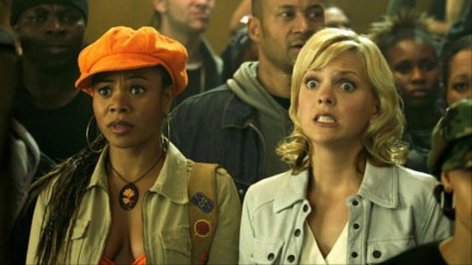 Regina Hall and Anna Faris in 'Scary Movie 3'.