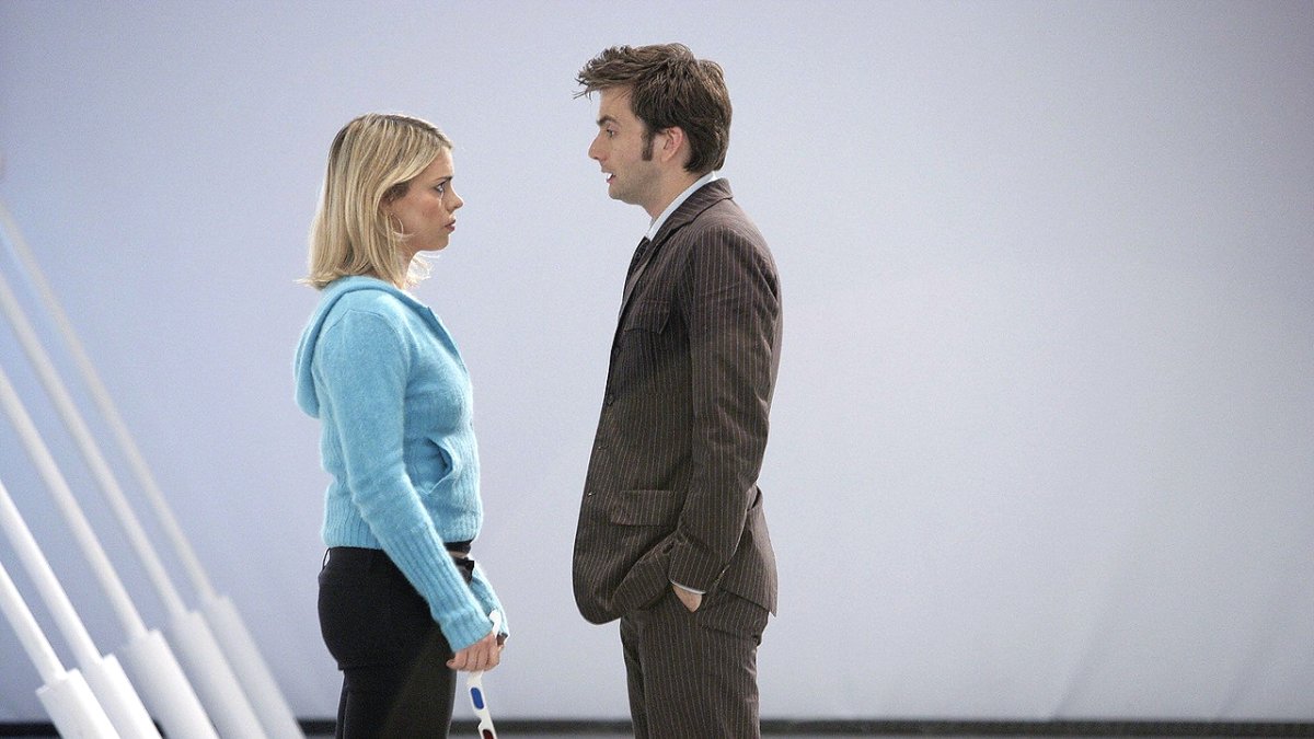 Rose Tyler (Billie Piper) and The Tenth Doctor (David Tennant) in Doctor Who "Doomsday"