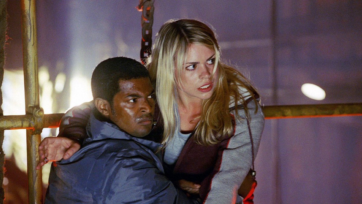 Mickey (Noel Clarke) and Rose (Billie Piper) in Doctor Who "Rose"