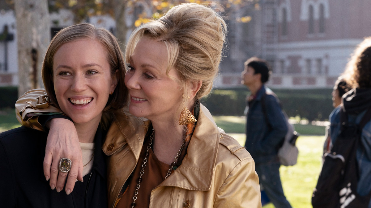 Hannah Einbinder and Jean Smart in 'Hacks' season 3