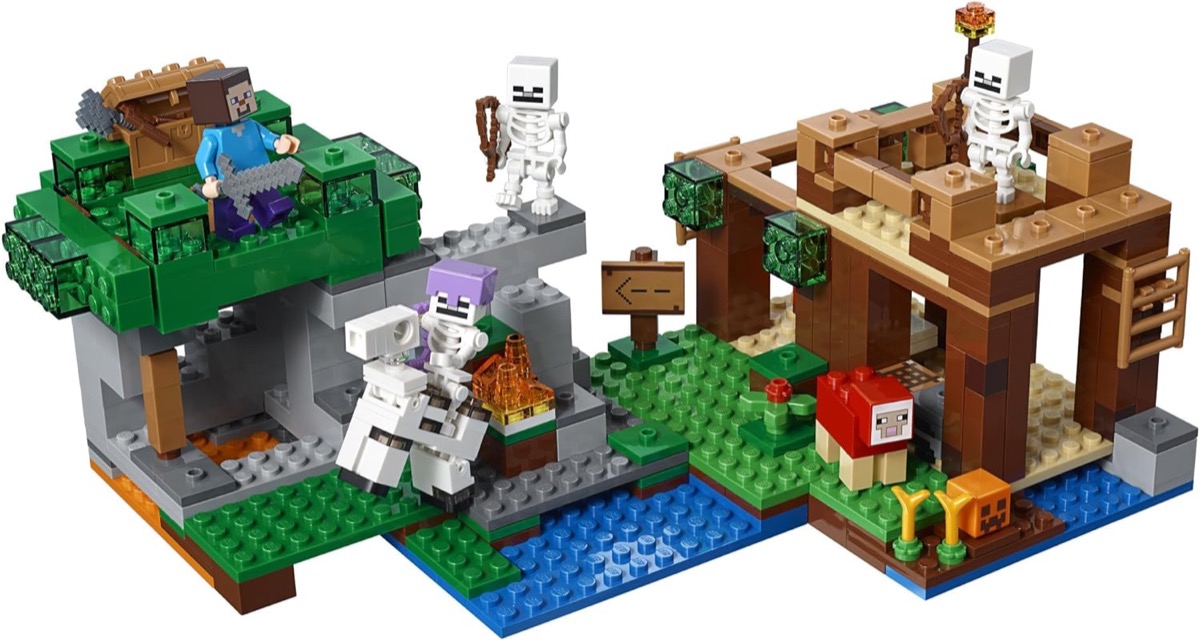 The Skeleton Attack LEGO set from Minecraft 
