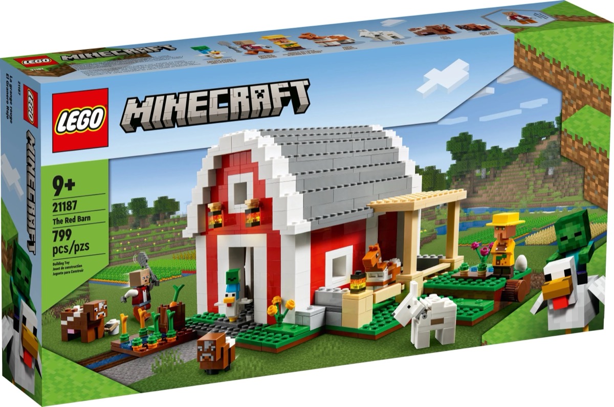 The Red Barn LEGO set from Minecraft 