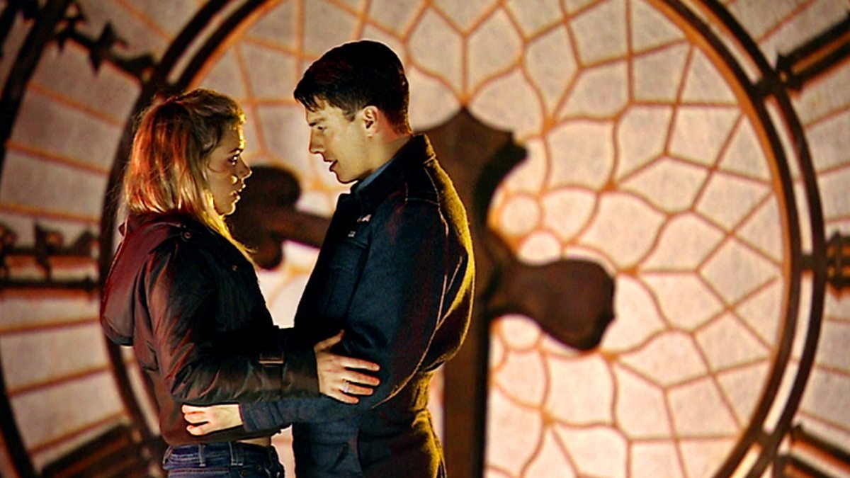 Billie Piper as Rose and John Barrowman as Jack in Doctor Who "The Empty Child"