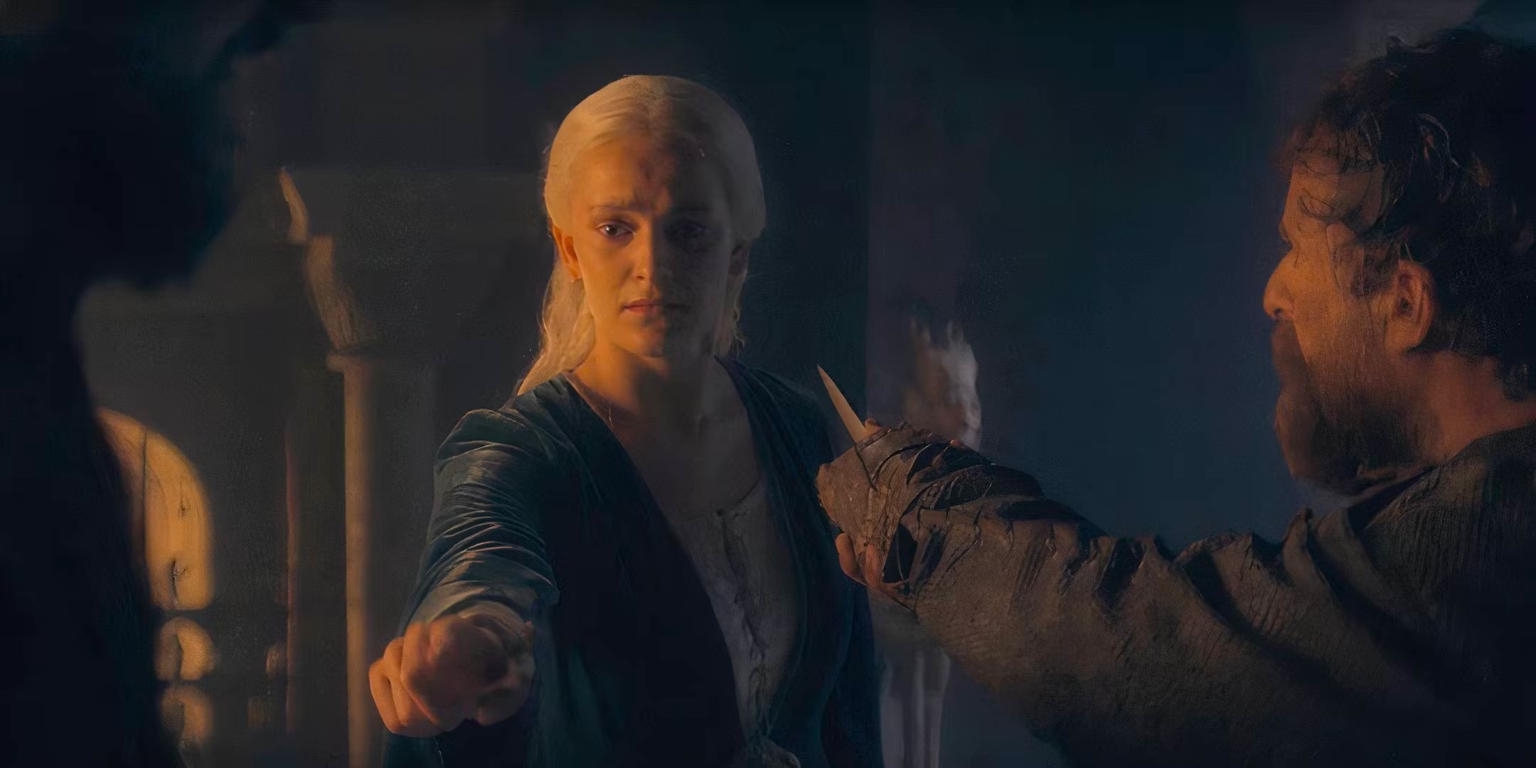 Helaena pointing to Jaeharys in 'House of the Dragon'