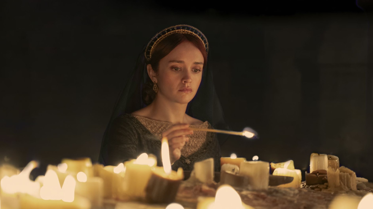 Olivia Cooke as Alicent in House of the Dragon season 2, lighting candles