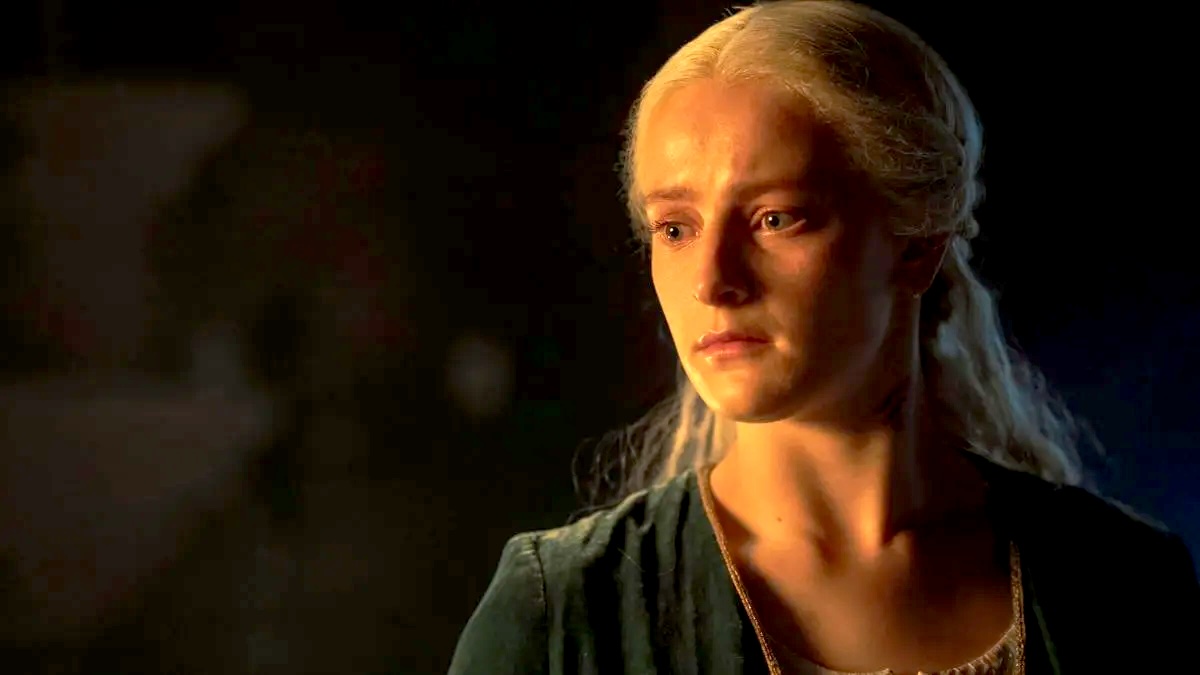 Phia Saban as Helaena Targaryen in House of the dragon season 2 episode 1
