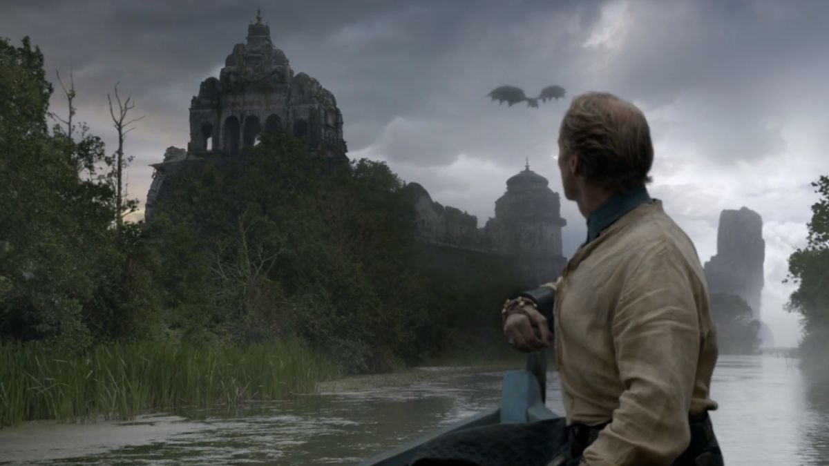 Ser Jorah Mormon sailing as he looks upon the ruins of Old Valyria in Game of Thrones
