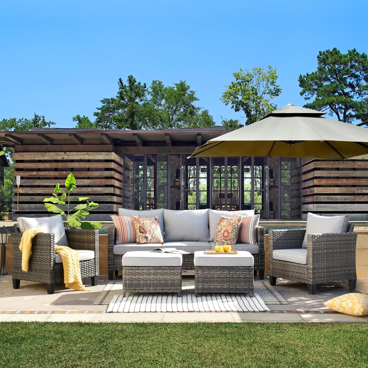 An ovios Patio Furniture set outdoors 