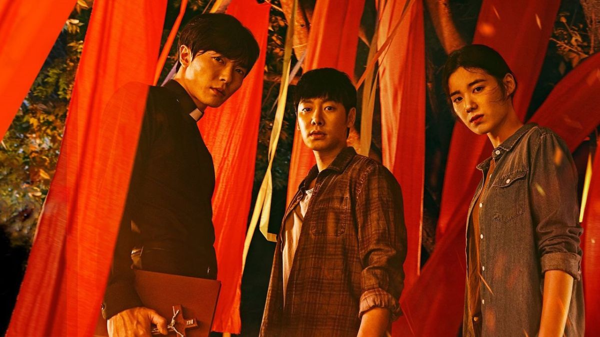 Kim Dong-wook, Kim Jae-wook, and Jung Eun-chae standing next to each other in a promo image for The Guest. 