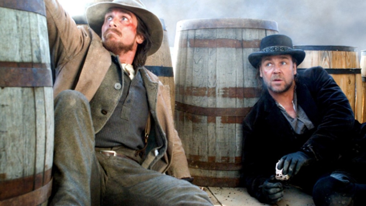 Russell Crowe and Christian Bale in a scene from 3:10 to Yuma