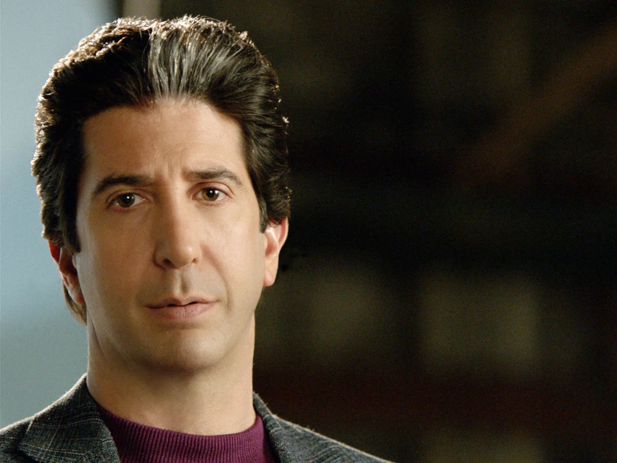 David Schimmer as Robert Kardashian in "American Crime Story"