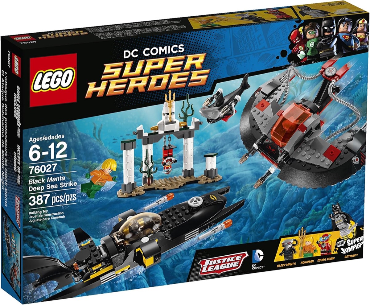 A LEGO set of the "Black Manta Deep Sea Strike" 