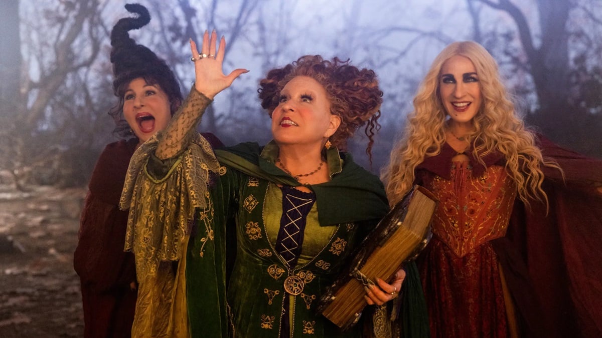 The Sanderson Sisters cast a spell