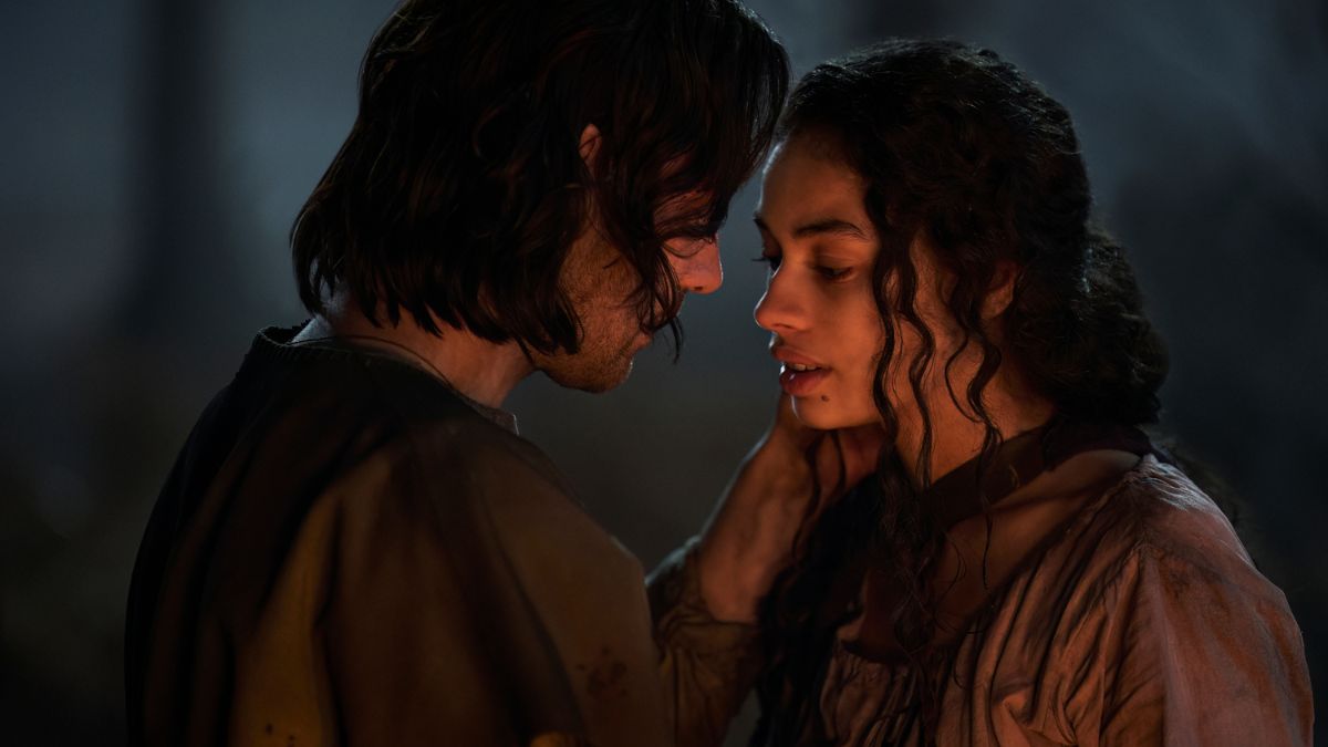 Maxim Baldry as Isildur and Nia Towle as Estrid get close in the rings of power