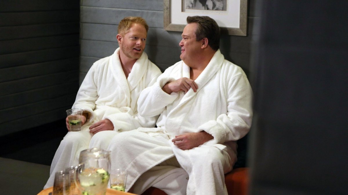 Mitchell and Cameron (Jesse Tyler and Eric Stonestreet) in a spa