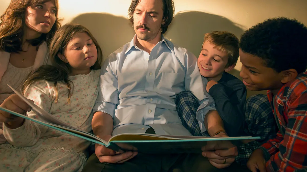 A still from 'This is Us' of the Pearson family, with Jack Pearson in the middle.