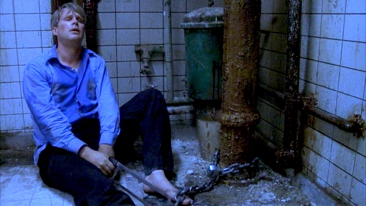 Cary Elwes as Doctor Gordon in Saw.