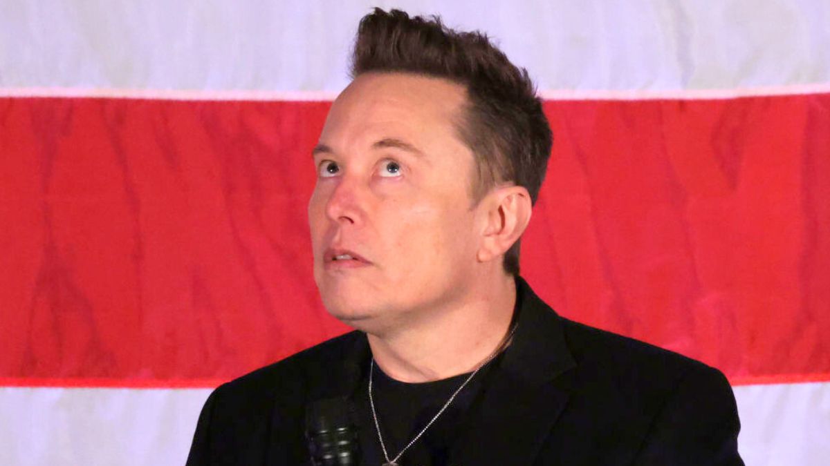 OAKS, PENNSYLVANIA - OCTOBER 18: SpaceX and Tesla founder Elon Musk speaks during a town hall for Republican presidential nominee, former U.S. President Donald Trump at the The Greater Philadelphia Expo Center & Fairgrounds on October 18, 2024 in Oaks, Pennsylvania. Musk is campaigning for former U.S. President Donald Trump and is urging his supporters to take advantage of absentee and early voting in what is expected to be a tight race in Pennsylvania. (Photo by Alex Wong/Getty Images)