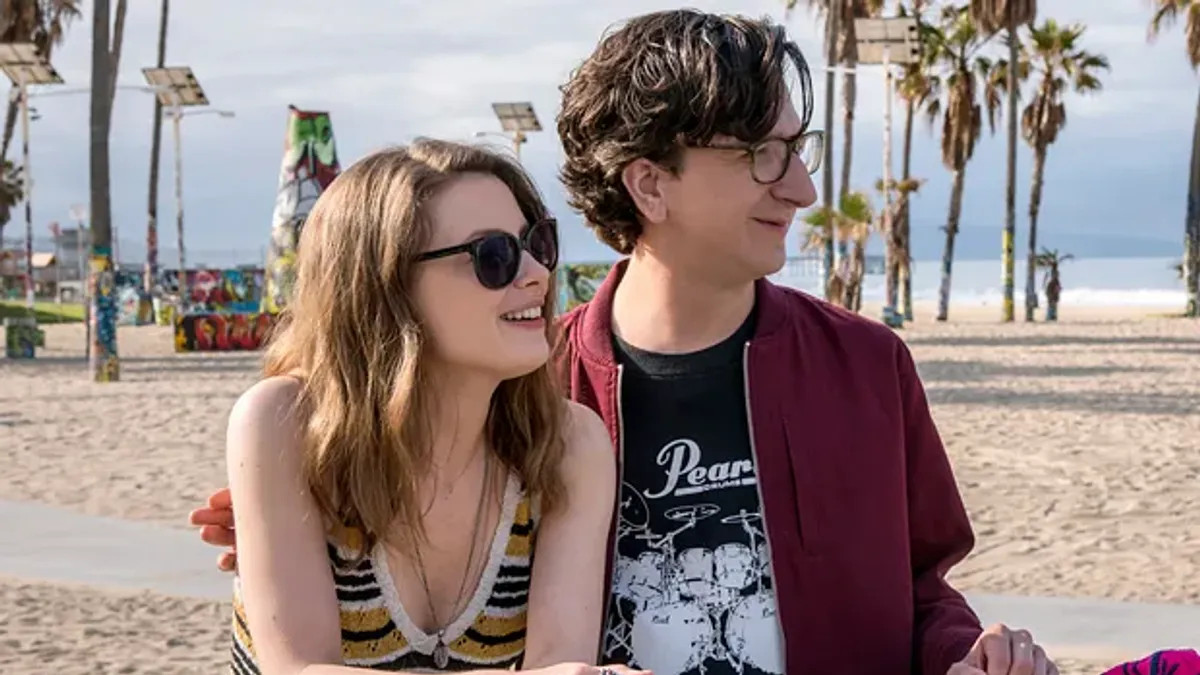 Gillian Jacobs and Paul Rust at the beach in 'Love' 