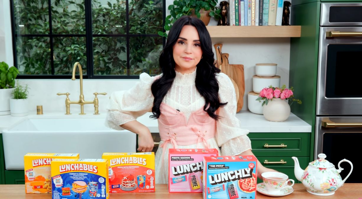 Rosanna Pansino reviews Lunchly by Mr. Beast and Logan Paul and finds mold