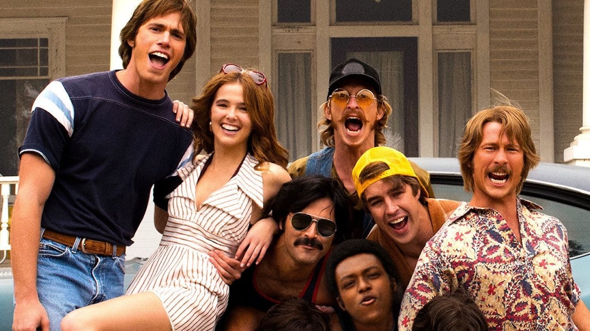 the cast of everybody wants some posing