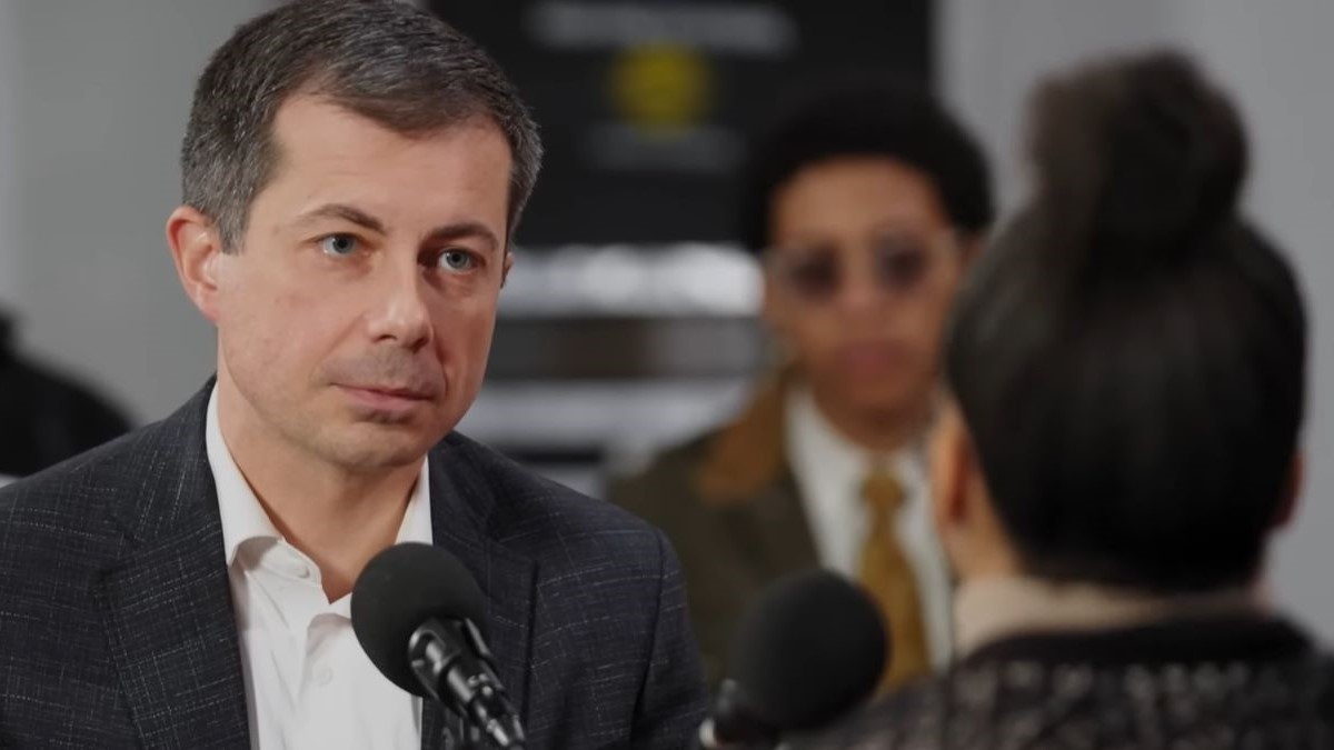 Pete Buttigieg debates undecided Michigan voters in Jubilee