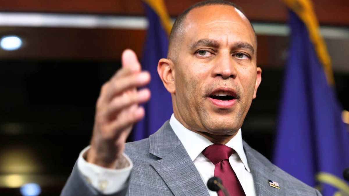 WASHINGTON, DC - DECEMBER 19: House Minority Leader Hakeem Jeffries (D-NY) speaks during a news conference in the House Visitors Center at the U.S. Capitol on December 19, 2024 in Washington, DC. With a government shutdown looming, Jeffries said the bipartisan deal on a federal budget continuing resolution is what House Democrats agreed to and support despite President-elect Donald Trump, billionaire Elon Musk and other Republican leaders attempting to torpedo the agreement at the last minute. (Photo by Chip Somodevilla/Getty Images)